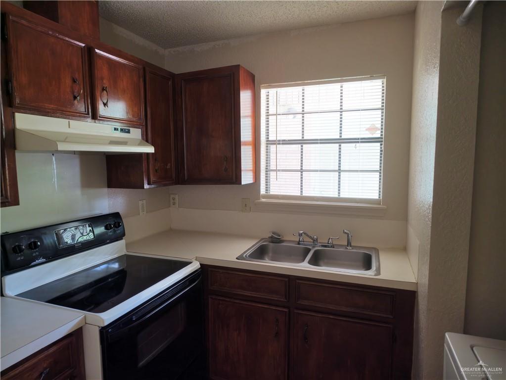 Photo 5 of 2508 31st Lane #2