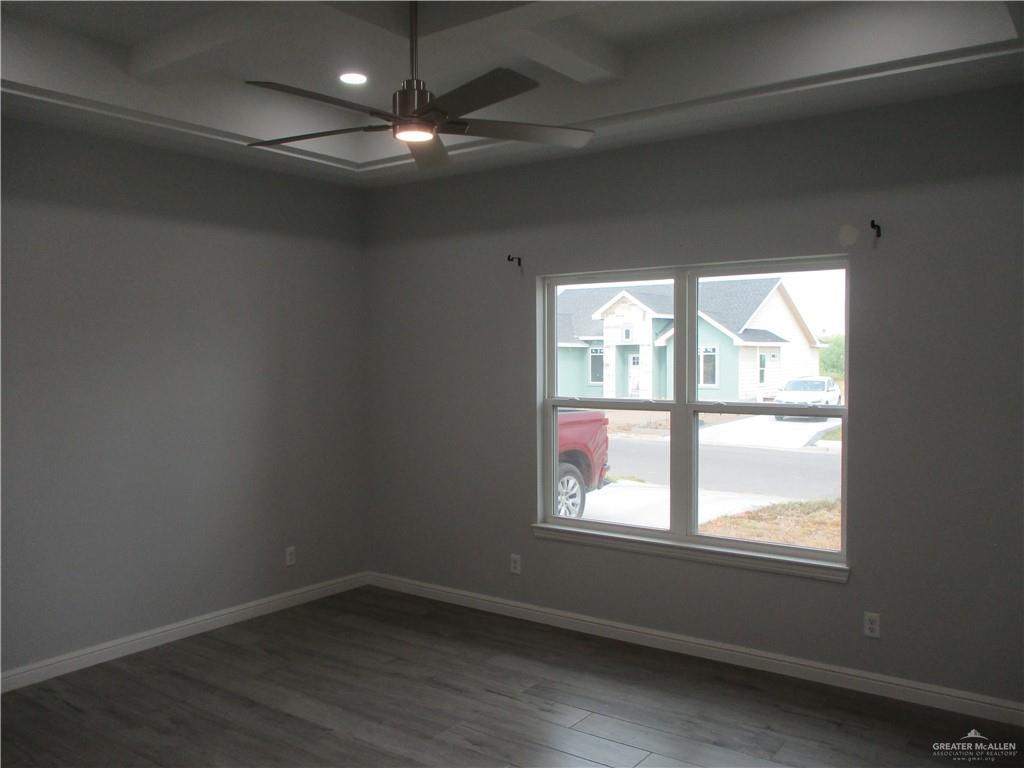 Photo 5 of 800 Falcon Drive