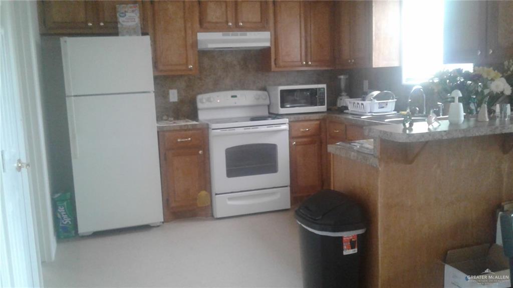 Photo 3 of 8217 Gardenia Street