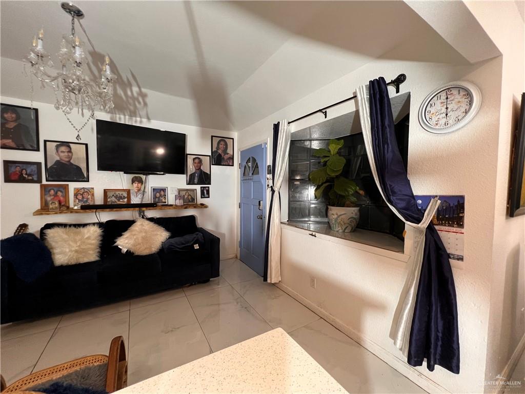 Photo 5 of 4305 Jenica Circle