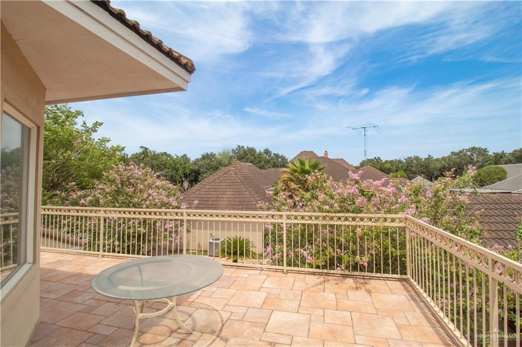 Photo 32 of 313 Condor Avenue