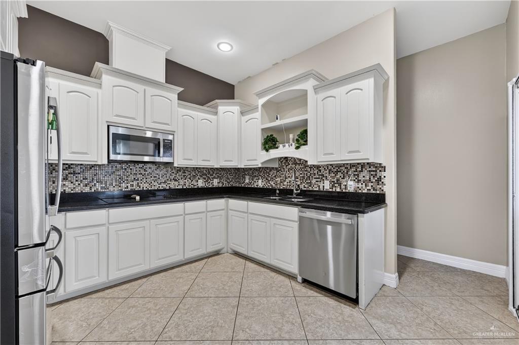 Photo 7 of 2715 Rhett Drive