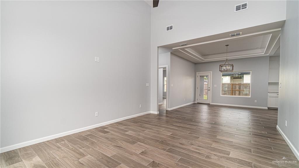 Photo 2 of 6005 Rayo Del Sol Street