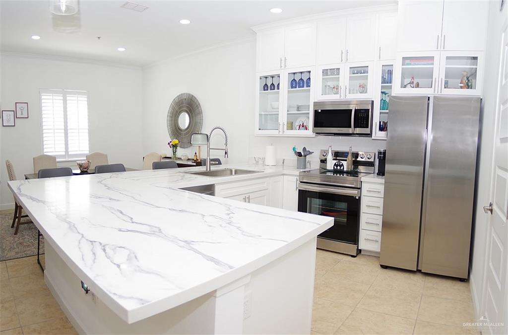 Photo 10 of 6410 Padre Boulevard #102