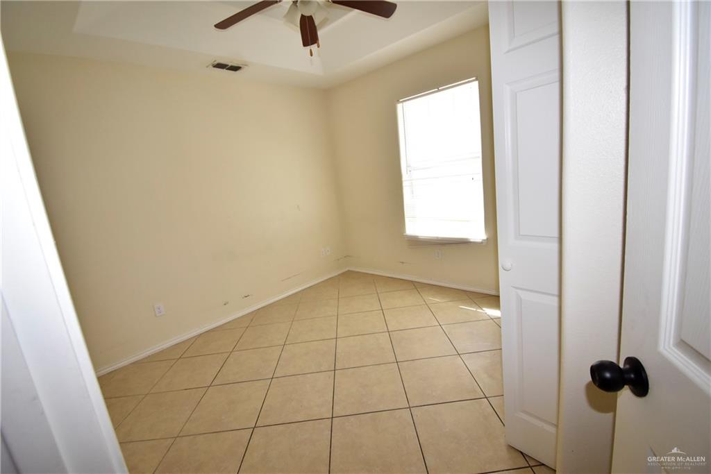 Photo 22 of 207 Albatross Avenue