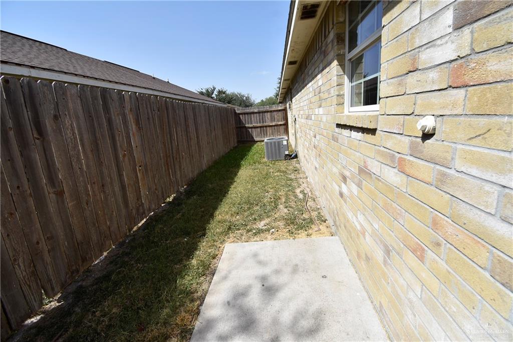 Photo 41 of 207 Albatross Avenue