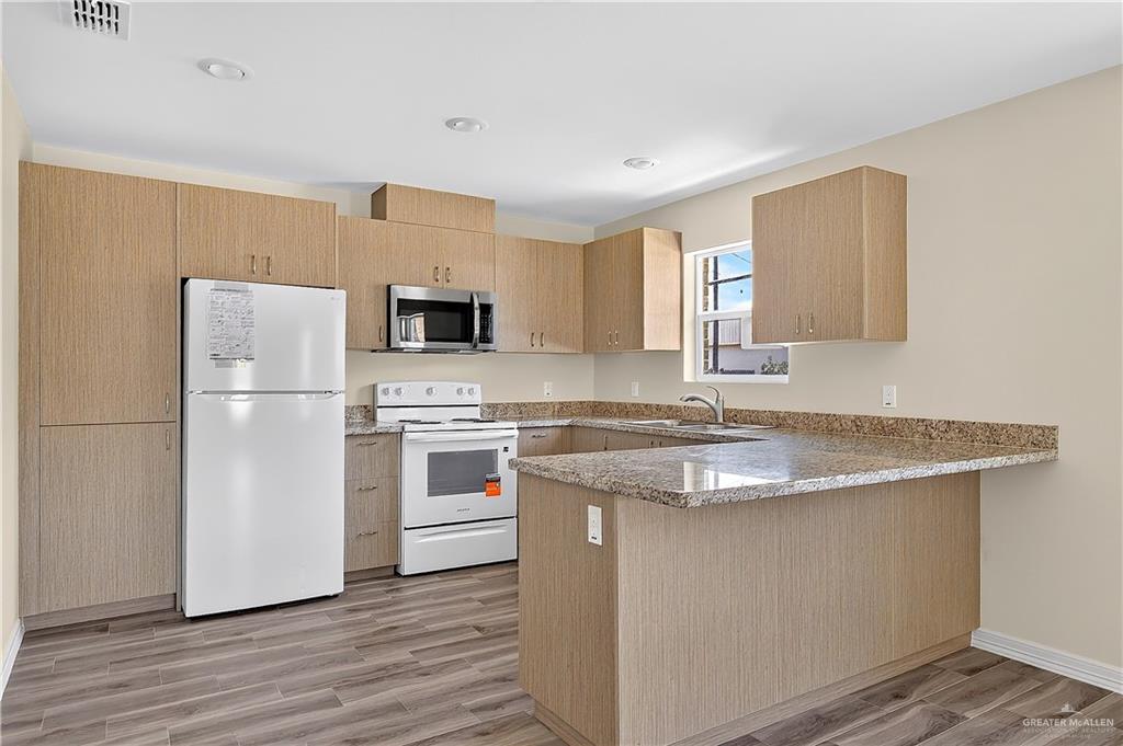 Photo 5 of 917 9th Street #B