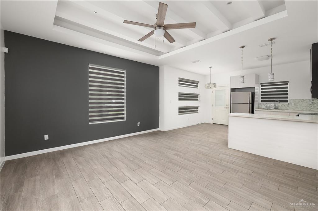 Photo 4 of 907 Carmel Avenue #1