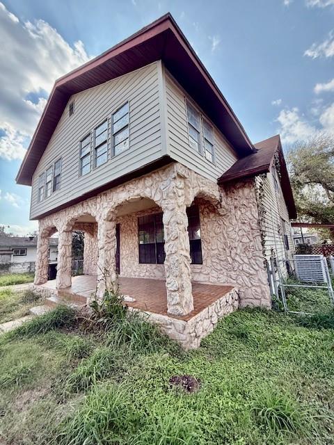 Photo 14 of 712 Illinois Avenue