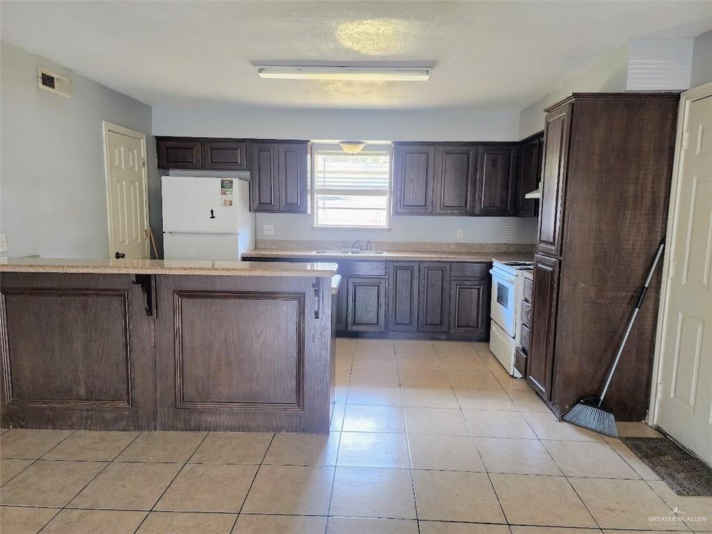 Photo 3 of 1509 Nolana Avenue