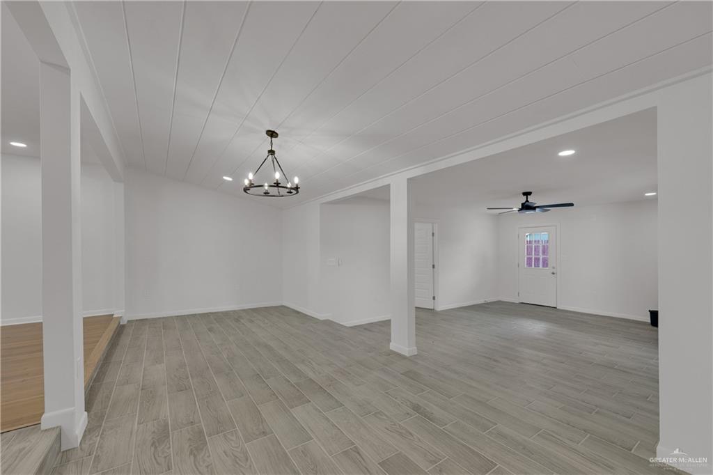 Photo 7 of 1409 Redwood Avenue