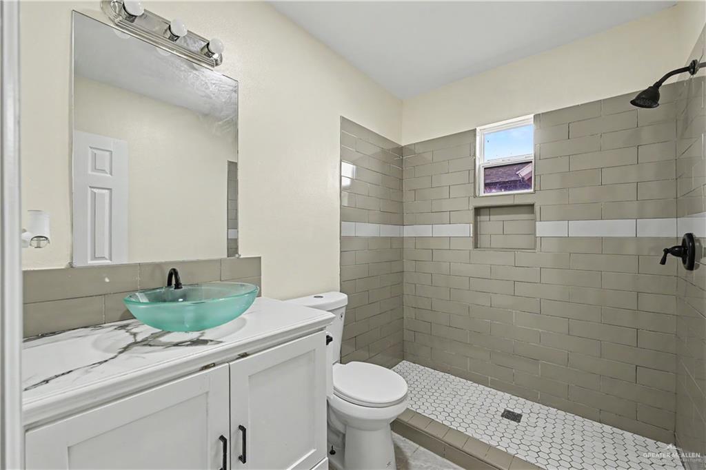 Photo 10 of 2404 26th Street