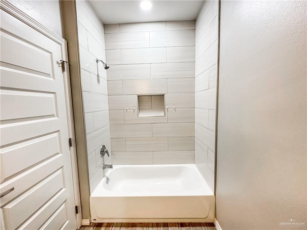 Photo 12 of 1809 Stauffer Street #4