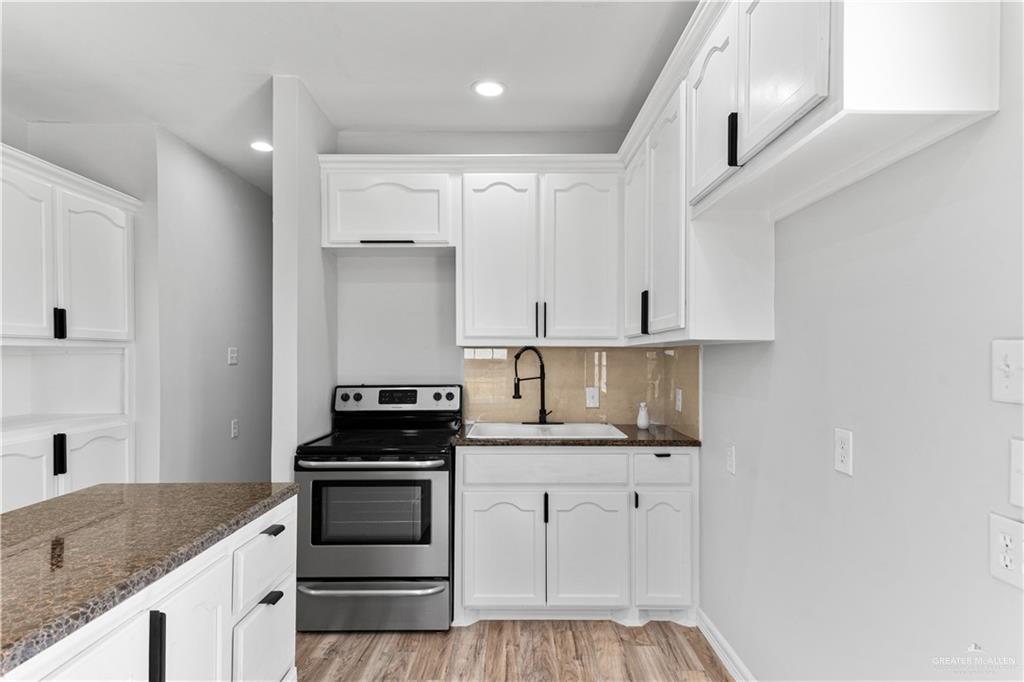 Photo 7 of 3989 Hoover Street