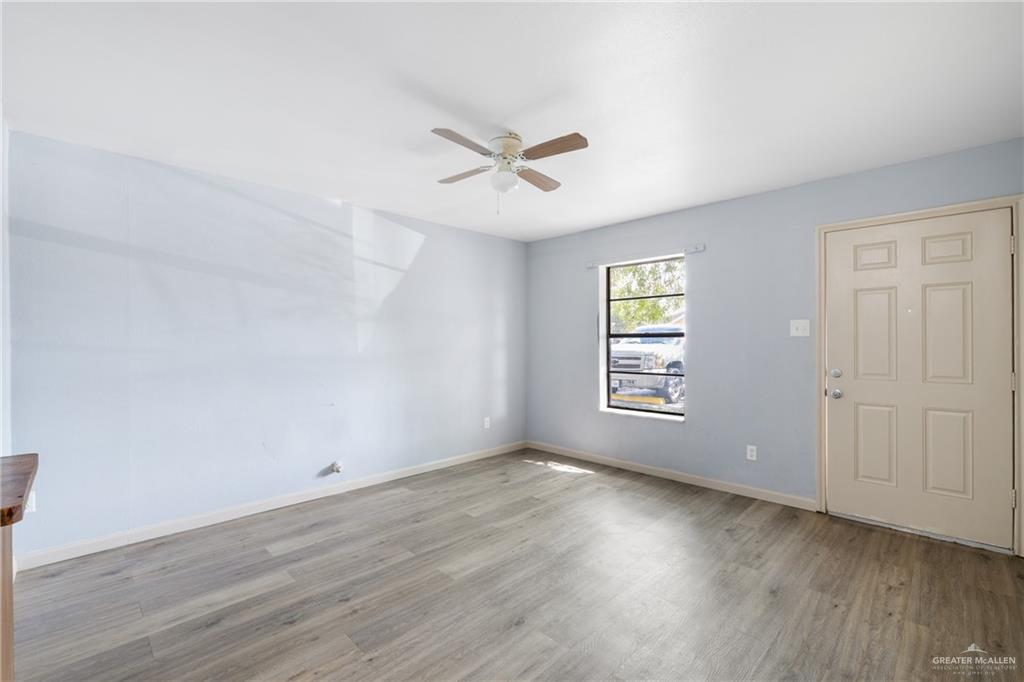 Photo 5 of 102 Holland Avenue