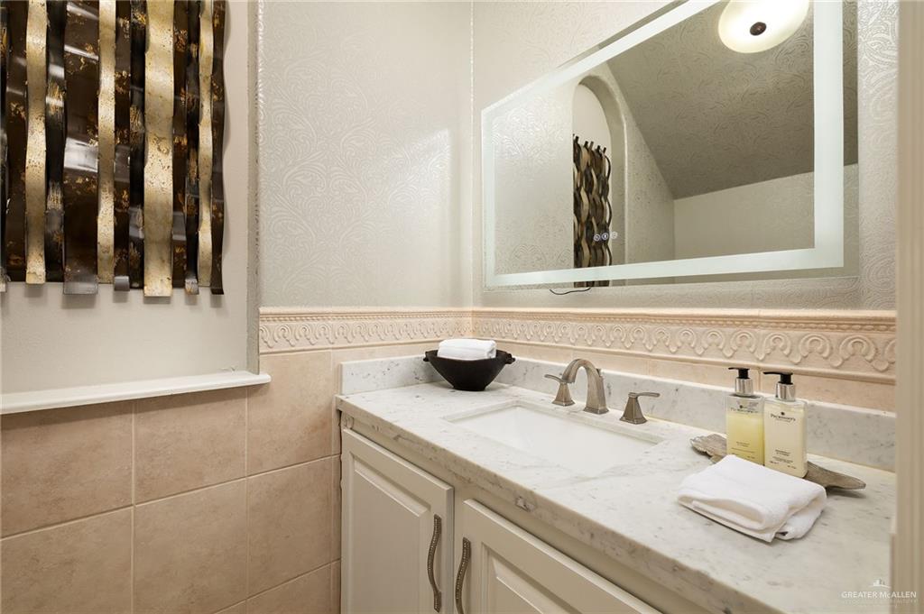 Photo 8 of 5601 4th Street