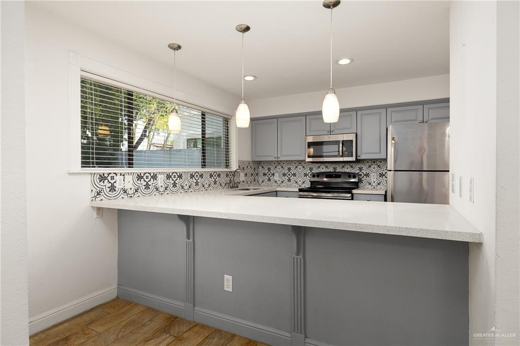 Photo 5 of 113 Tearose Avenue