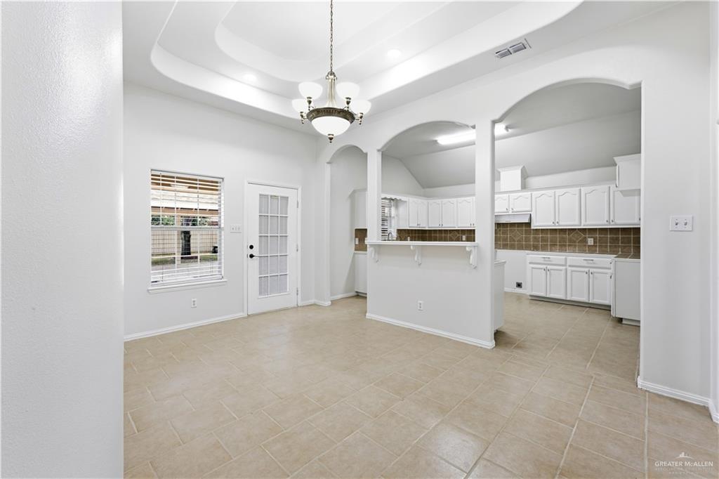 Photo 8 of 1005 Praline Drive