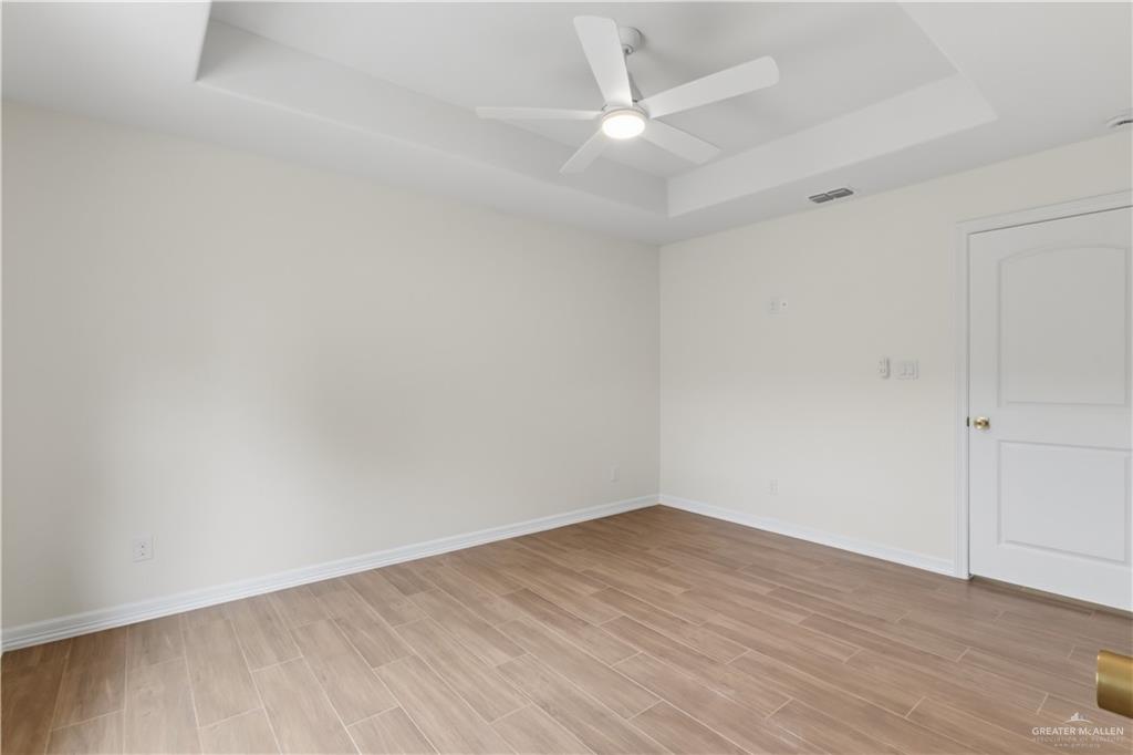 Photo 12 of 215 Bell Avenue