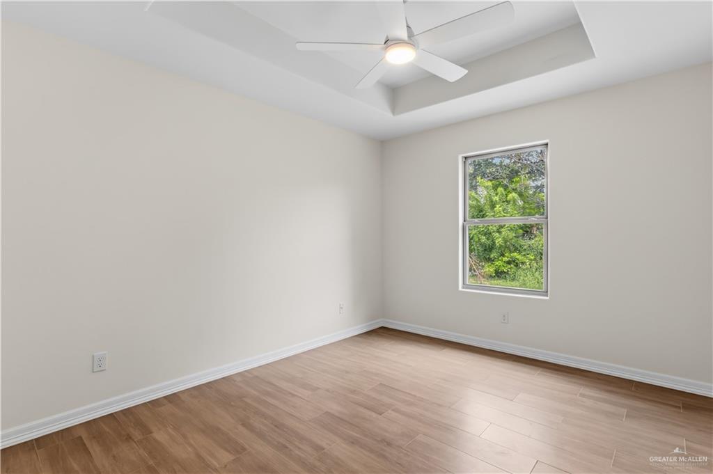 Photo 9 of 215 Bell Avenue
