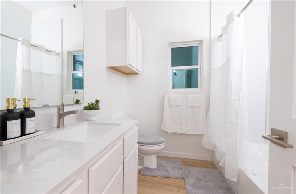 Photo 24 of 2712 Kerria Avenue