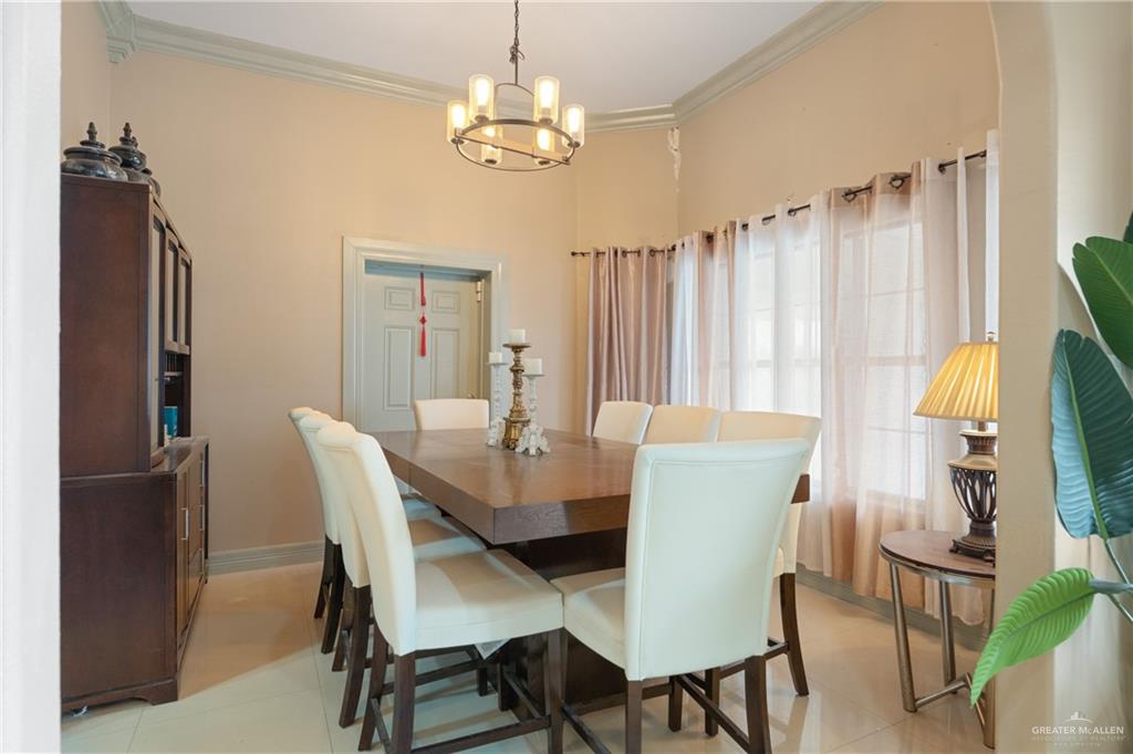 Photo 9 of 706 Chelsea Drive