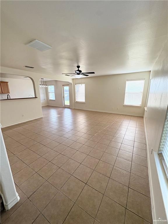 Photo 3 of 809 Santos Avenue