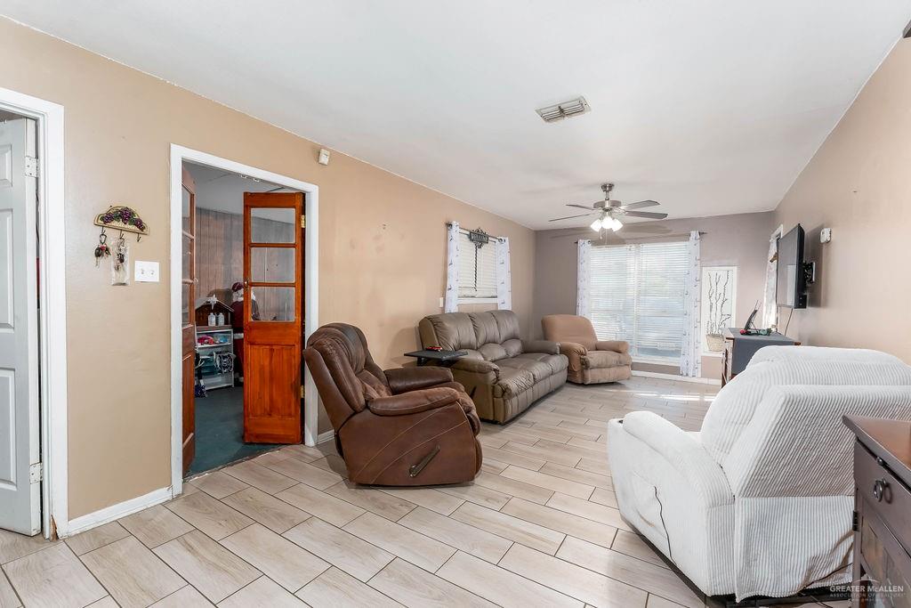 Photo 8 of 903 19th Avenue