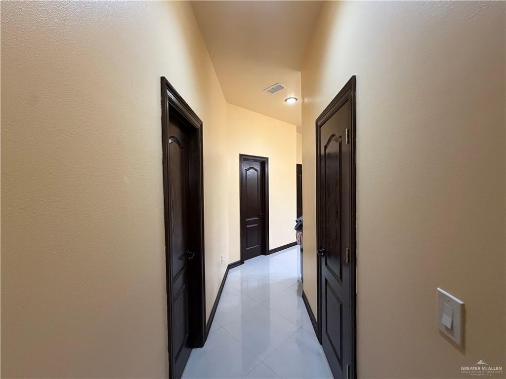 Photo 10 of 28 Zinnia Street