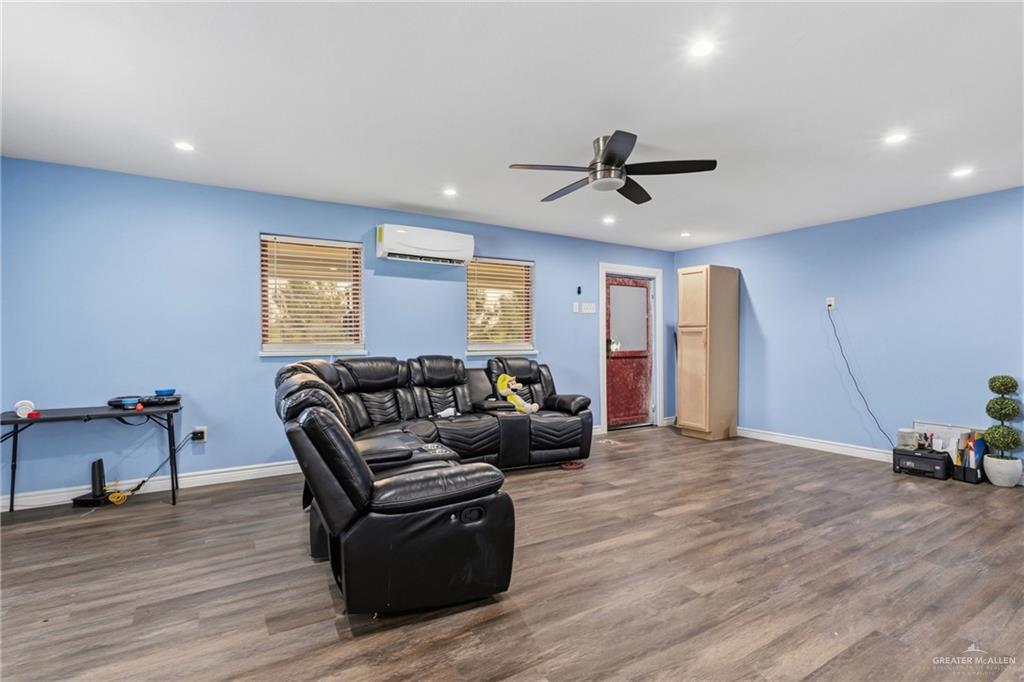 Photo 6 of 1215 Coyote Street