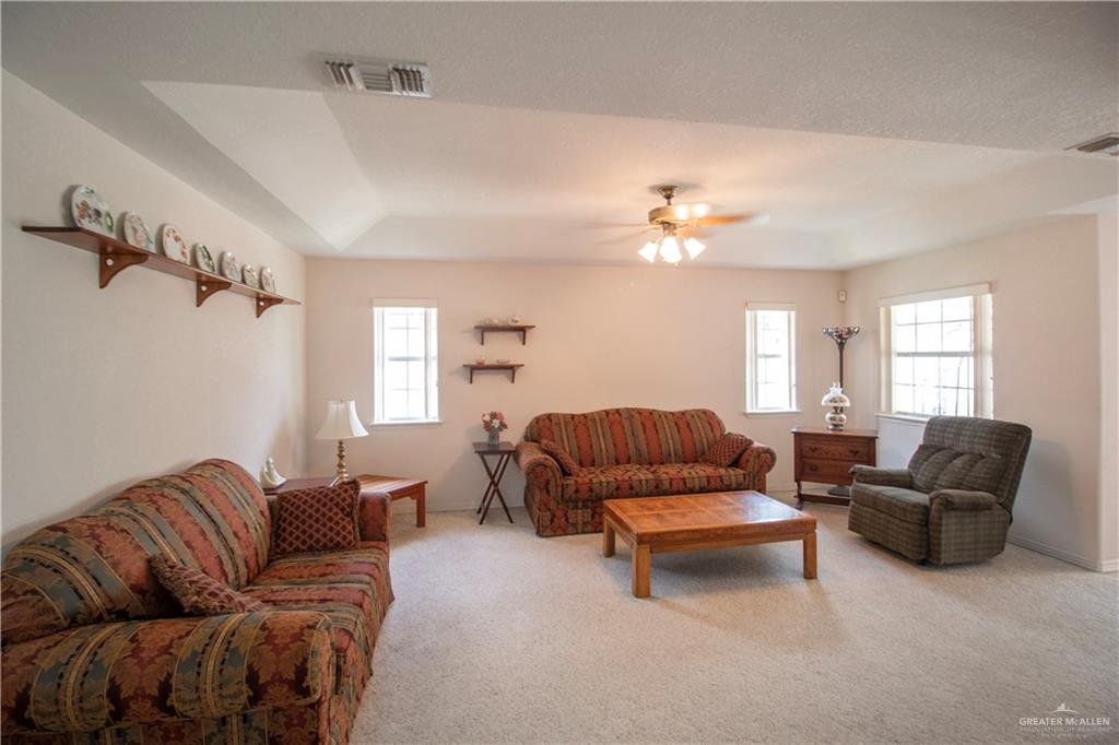 Photo 3 of 114 Saturn Street