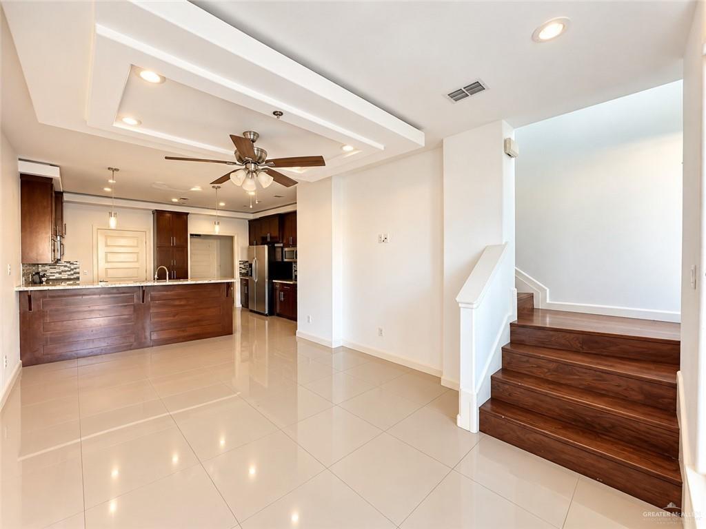 Photo 3 of 1413 Keeton Avenue #19