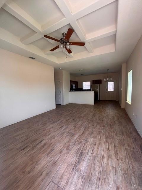 Photo 3 of 3913 Hawthorne Avenue