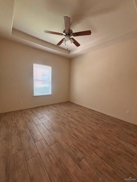Photo 4 of 3913 Hawthorne Avenue