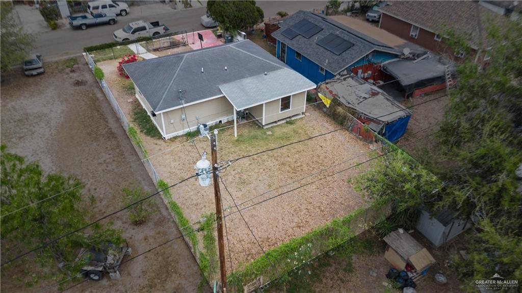 Photo 19 of 915 Los Ebanos Street