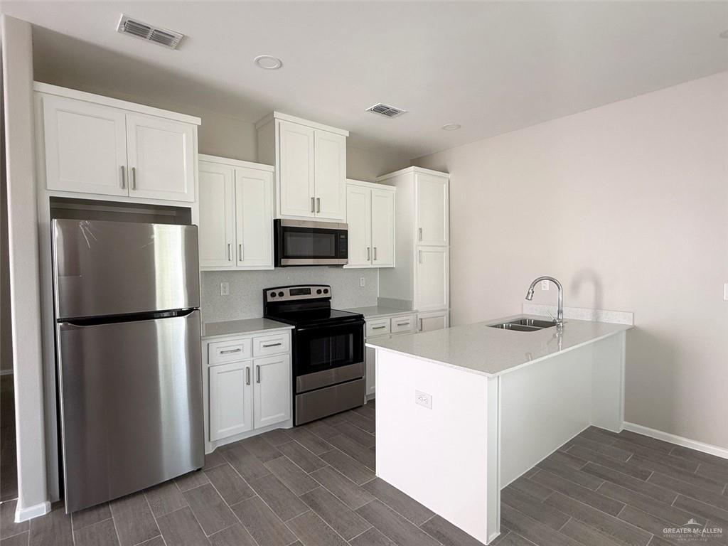 Photo 6 of 2608 Harrison Avenue #3