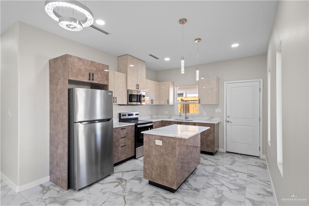 Photo 7 of 409 Onyx Avenue #1