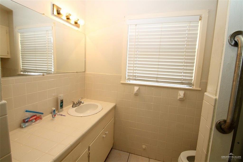 Photo 7 of 603 5th