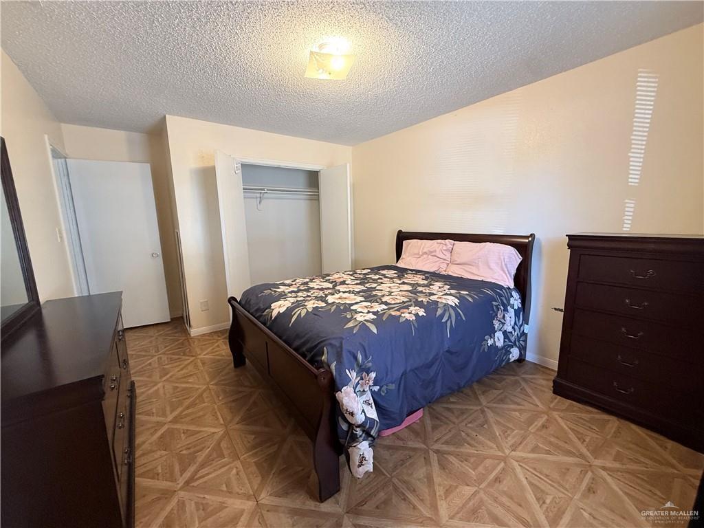 Photo 14 of 3614 Andrew Avenue