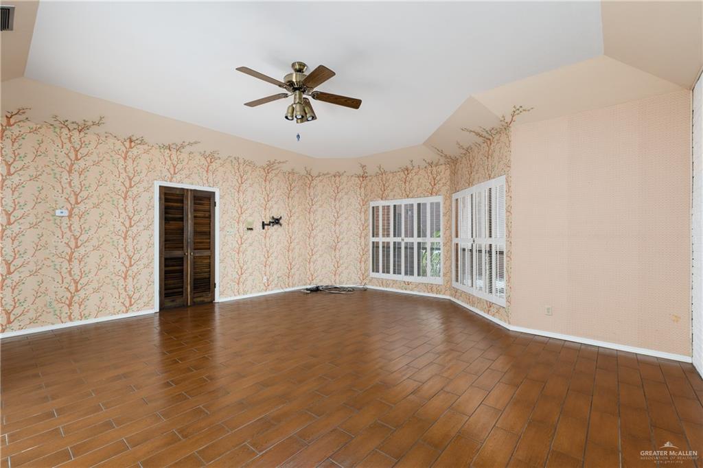 Photo 19 of 1305 3rd Street #7
