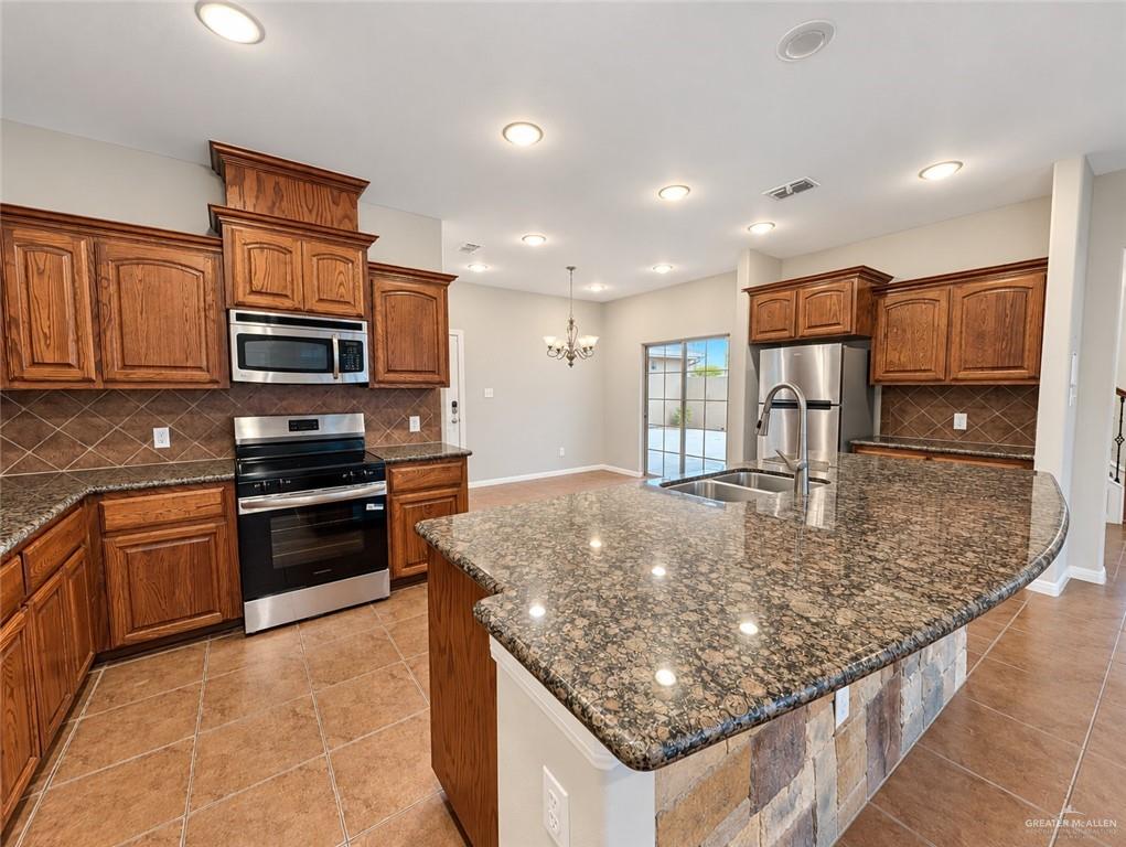 Photo 3 of 3707 Green Jay Drive
