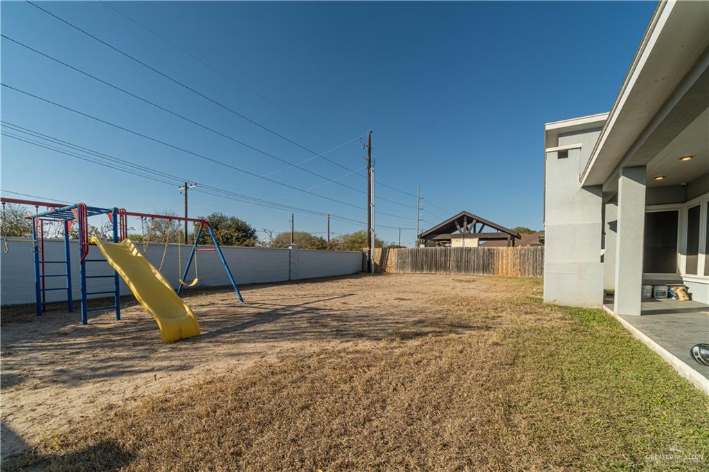 Photo 17 of 3501 Amethyst Avenue