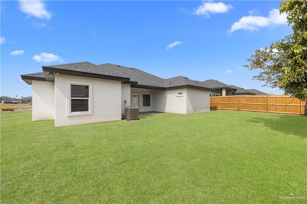 Photo 15 of 2901 Dahlia Drive