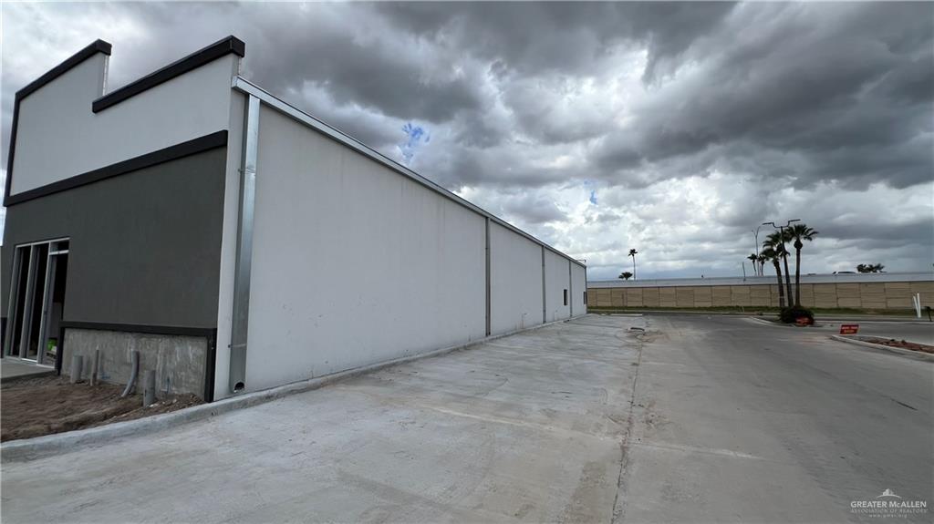 Photo 5 of 1503 Frontage Road