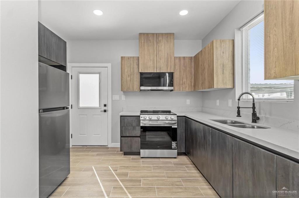 Photo 4 of 101 San Jose Drive #2