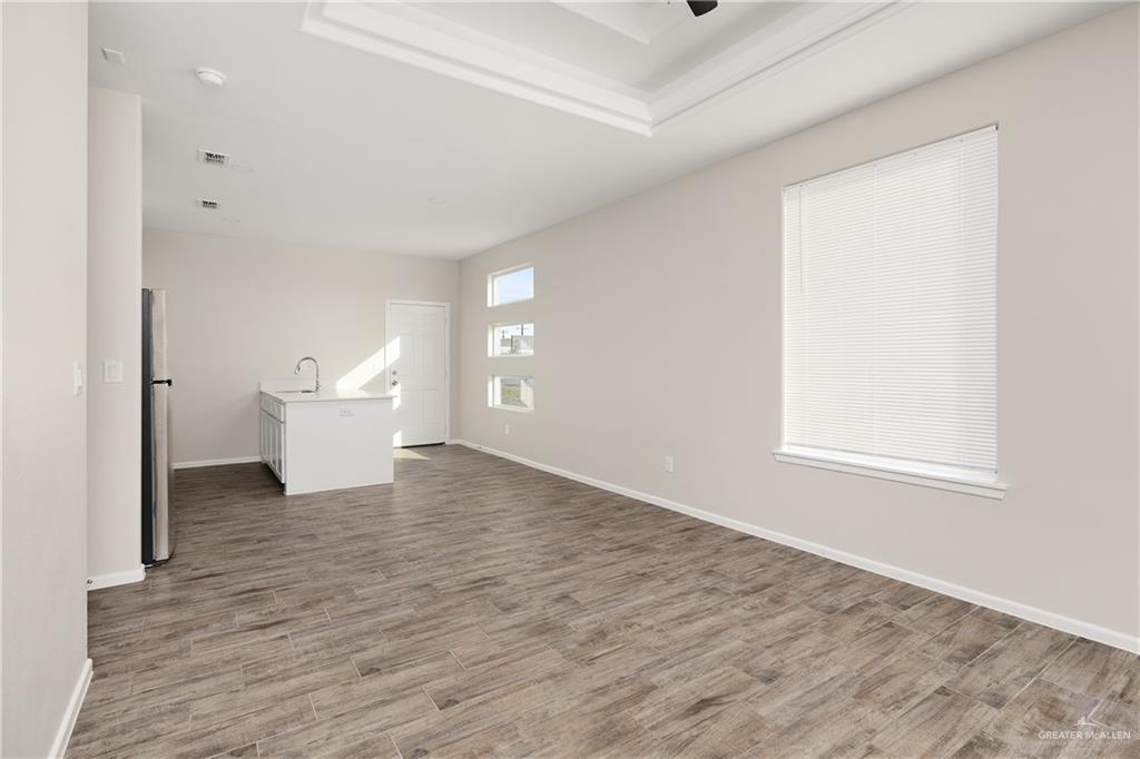 Photo 4 of 3404 Ventura Avenue #3