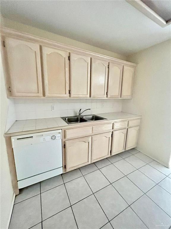Photo 4 of 604 Logan Drive #4