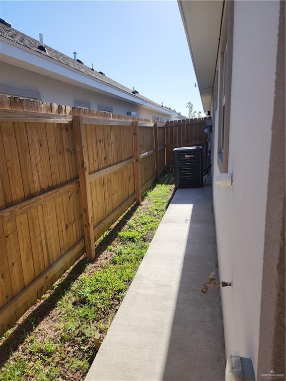 Photo 10 of 1018 Woodson Avenue #1