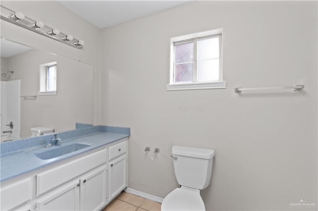Photo 9 of 2405 Hibiscus Avenue