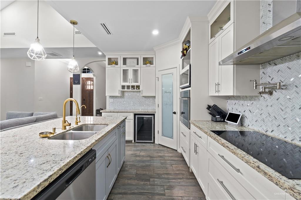Photo 5 of 23219 Oak Knoll Drive